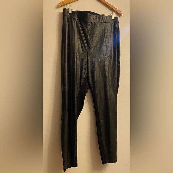 A Brand Women’s Black Faux Leather Leggings SIZE 22-24 BNWOT - Picture 2 of 7